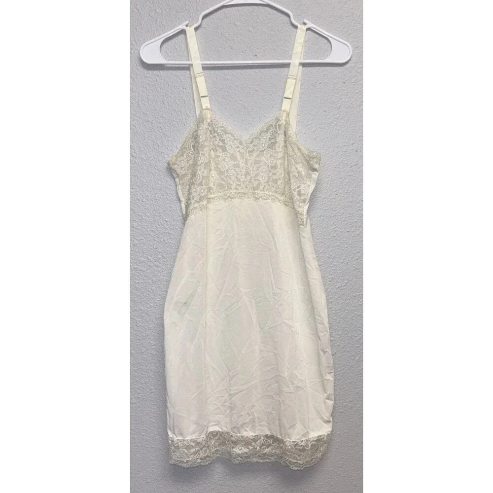 Vintage VTG Ivory Lace Scallop Slip Dress Nightgown 30 Small Adjust Straps Slit - Picture 2 of 8